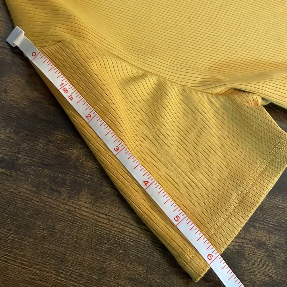 Active USA‎ Button Down Ribbed Top * Ribbed, Flattering Style * Size Small - Picture 14 of 15